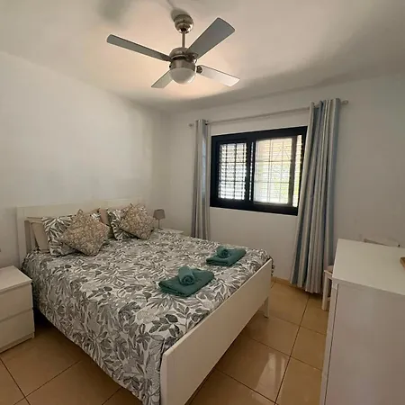 Casa Mo, 2 Bedroom Close To The * Puerto del Carmen (Lanzarote)
