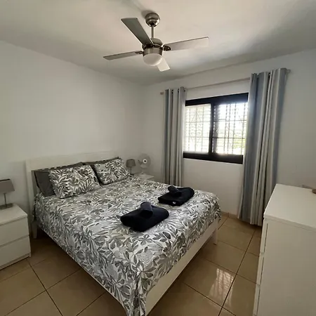 Casa Mo, 2 Bedroom Close To The Apartment Puerto del Carmen (Lanzarote)