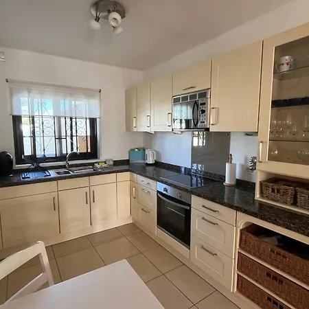 Casa Mo, 2 Bedroom Close To The Apartment *