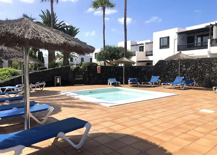 Casa Mo, 2 Bedroom Close To The * Puerto del Carmen (Lanzarote)